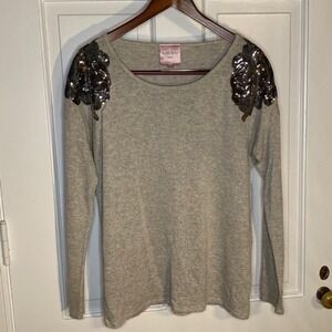 Romeo & Juliet Couture Sequined Shoulder S…